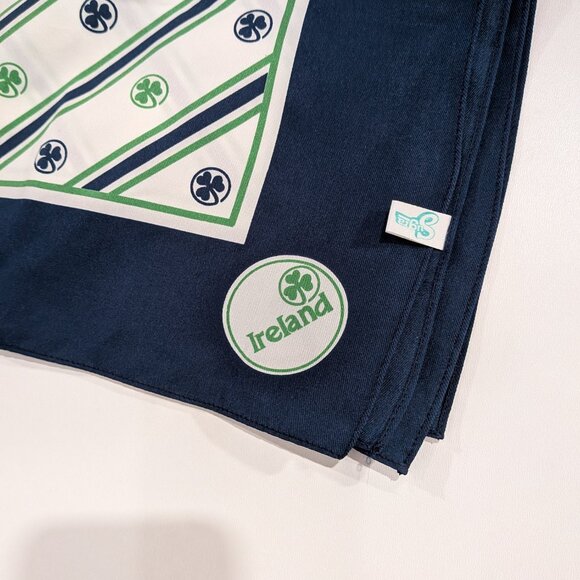 Ireland Souvenir Shamrock Treffoil Pattern Scarf Navy Blue White Green VINTAGE - Picture 2 of 3